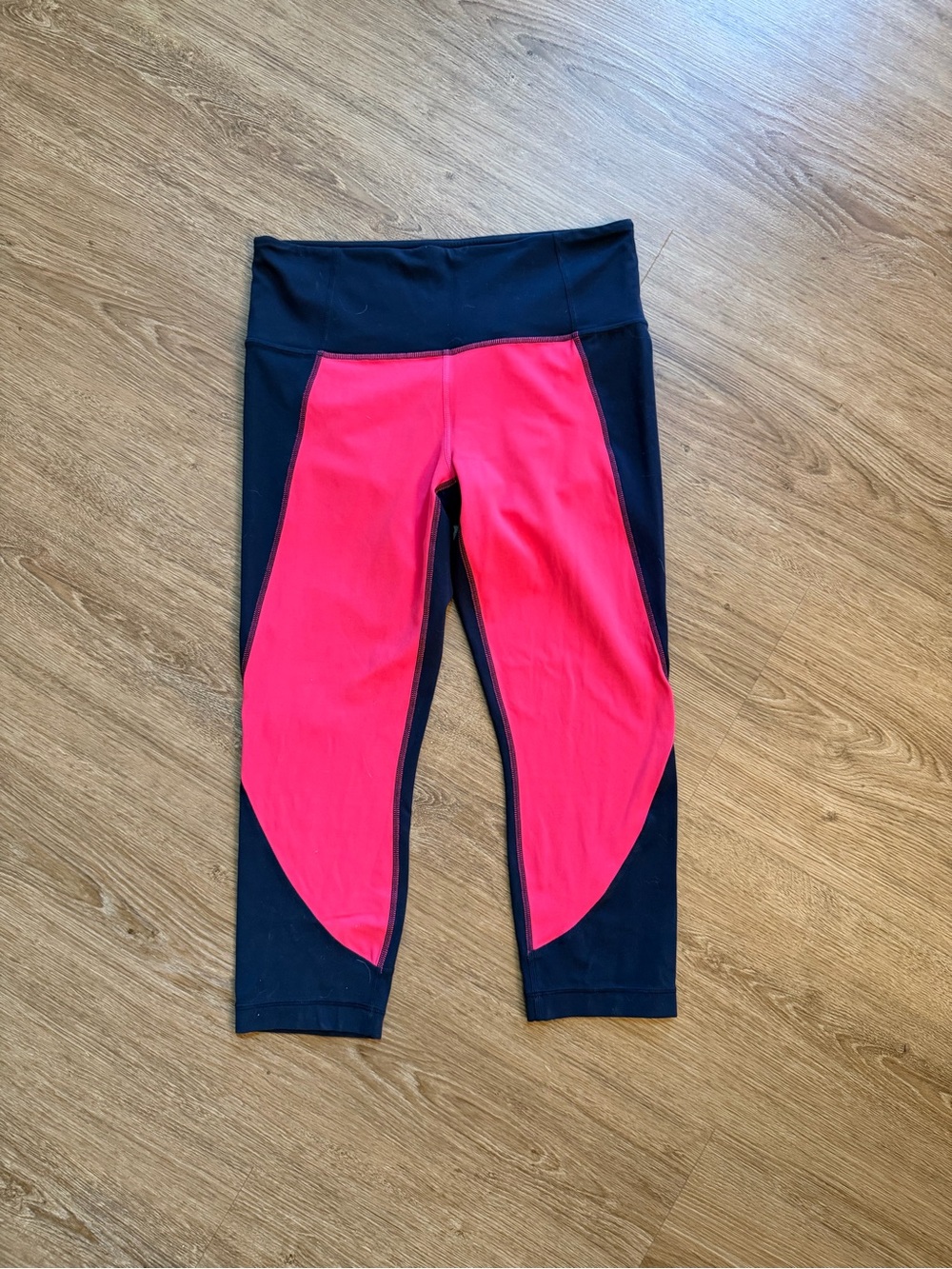 Women's Athleta navy and bright Pink Active Capri Leggings
